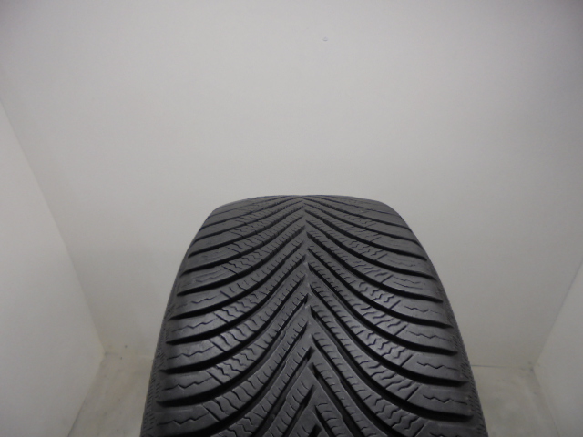 Michelin Alpin 5 tyre