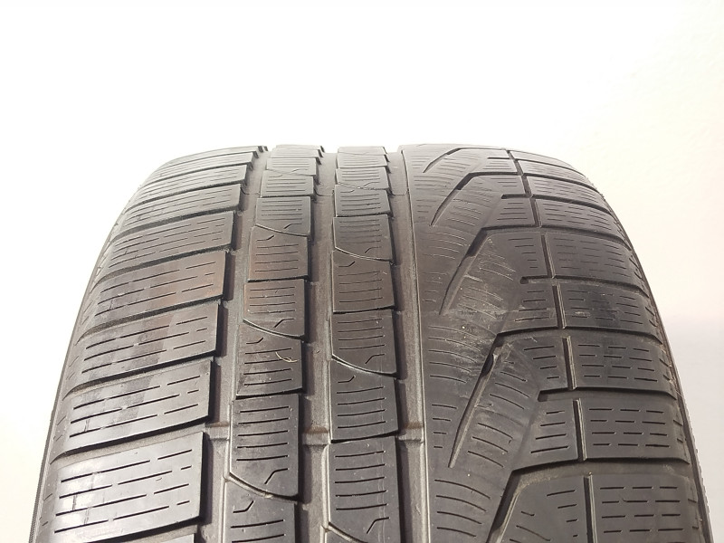 Pirelli Sottozero II tyre