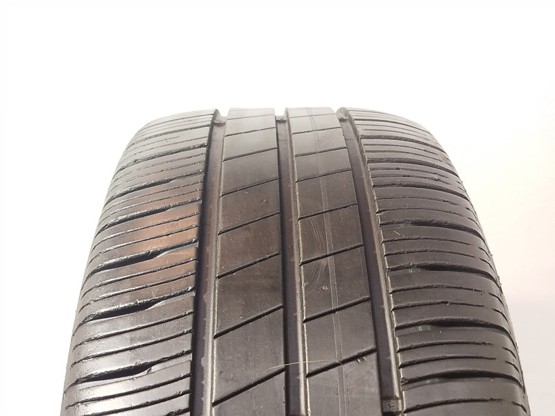 Goodyear Efficientgrip tyre