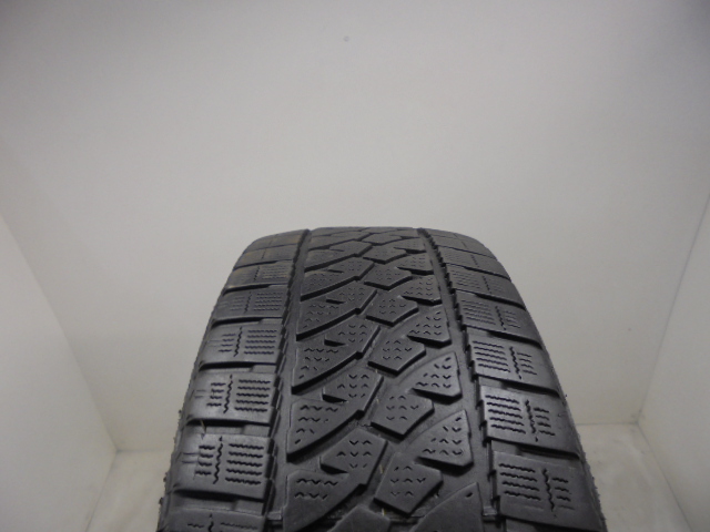 Bridgestone W810 tyre