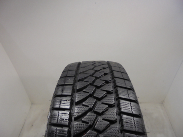 Bridgestone W810 tyre