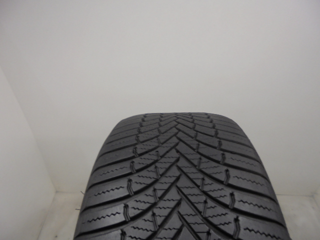 Firestone Multiseason tyre