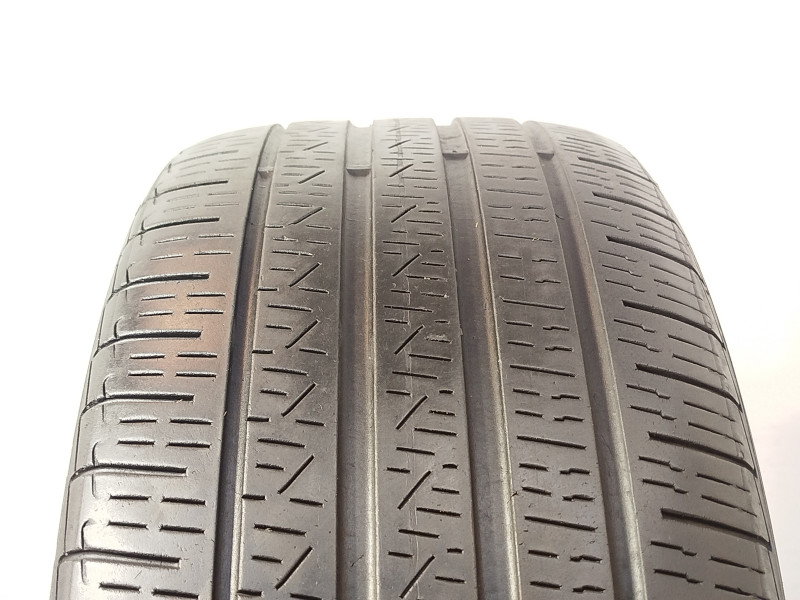 Pirelli P7 All Season tyre