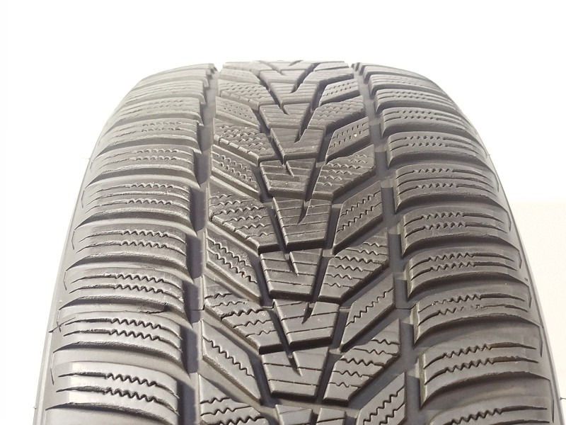 Hankook W330A Winter Icept Evo 3 tyre
