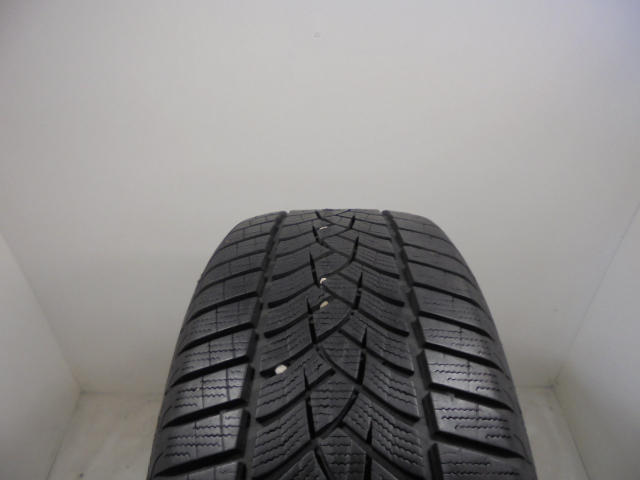 Goodyear Ultragrip Performance G1 tyre