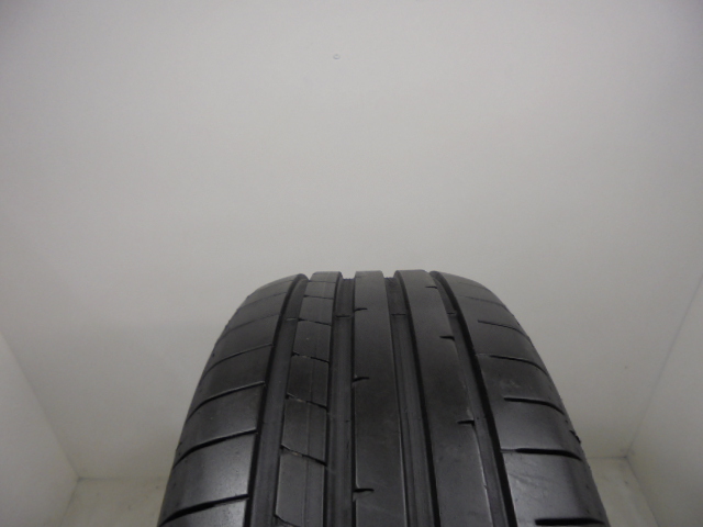 Dunlop Sport Maxx RT2 tyre