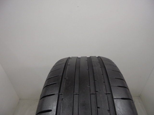 Dunlop Sport Maxx RT2 tyre