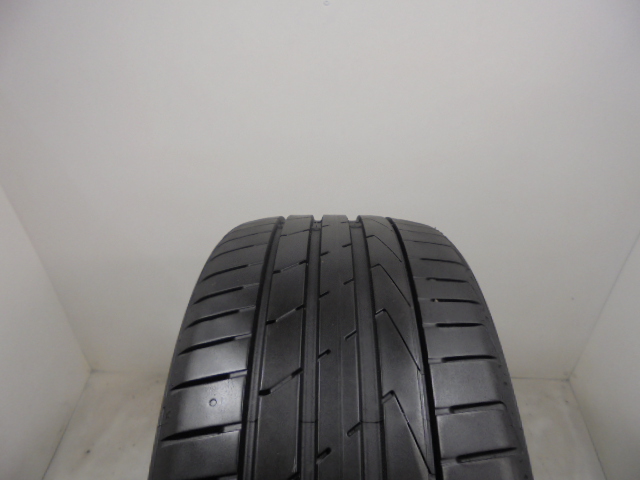 Hankook K117 Ventus S1 Evo 2 tyre