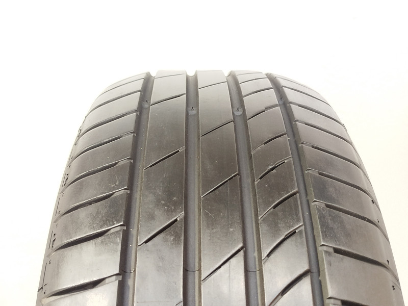 Kumho PS71 tyre
