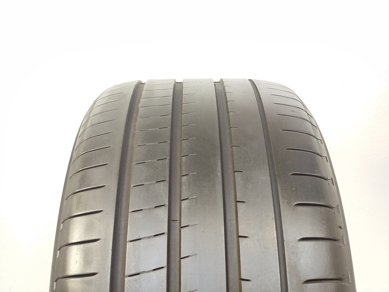 Yokohama V107 Advan Sport tyre
