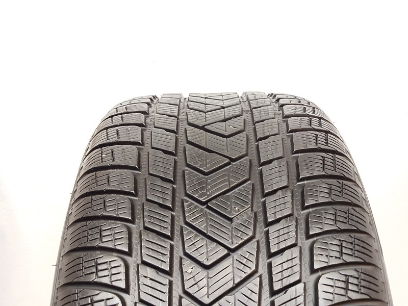 Pirelli Scorpion Winter tyre