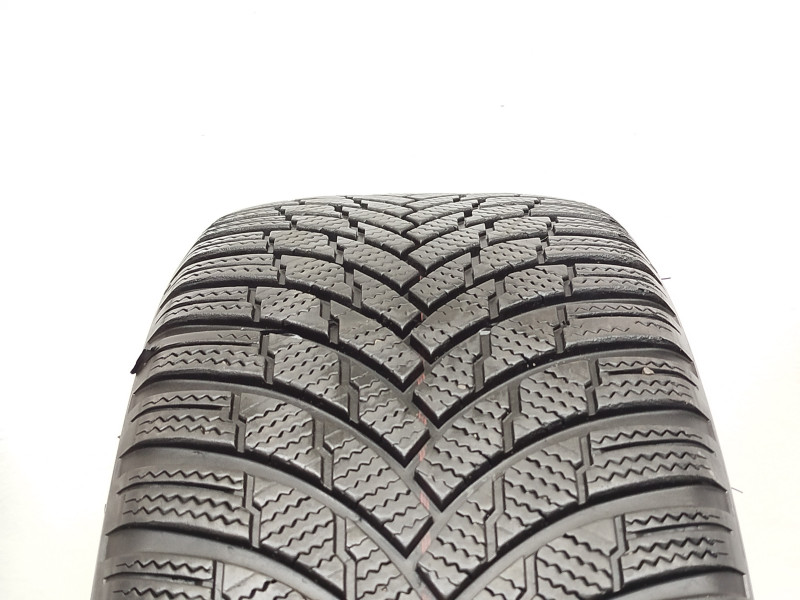 Firestone Winterhawk 4 tyre