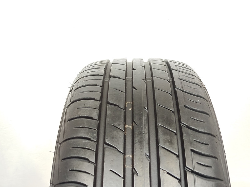 Falken ZE914A tyre