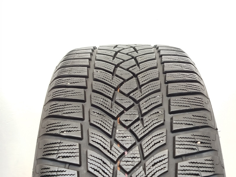 Goodyear Ultragrip tyre