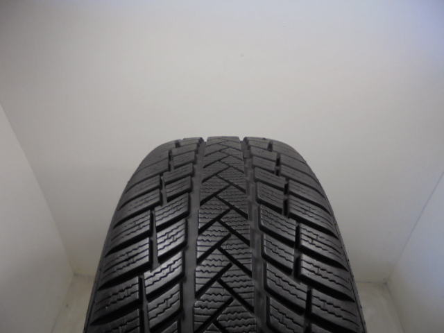 Vredestein Winter Pro tyre