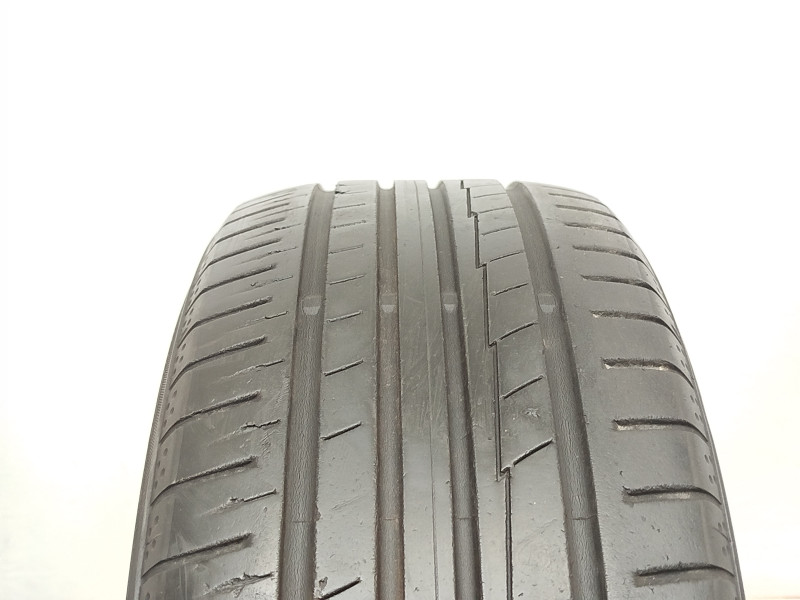 Yokohama AE50 Bluearth tyre