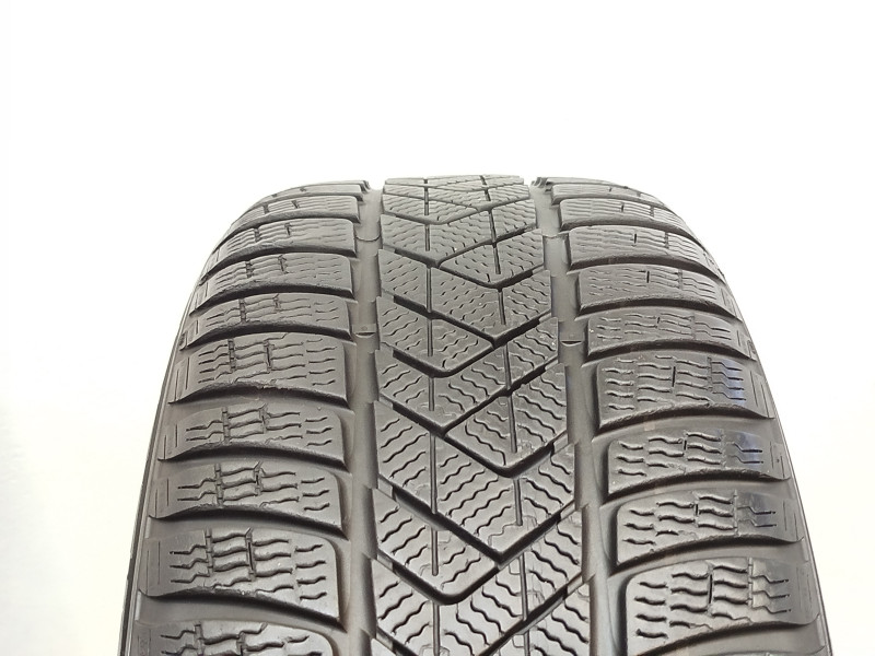 Pirelli Sottozero 3 seal tyre