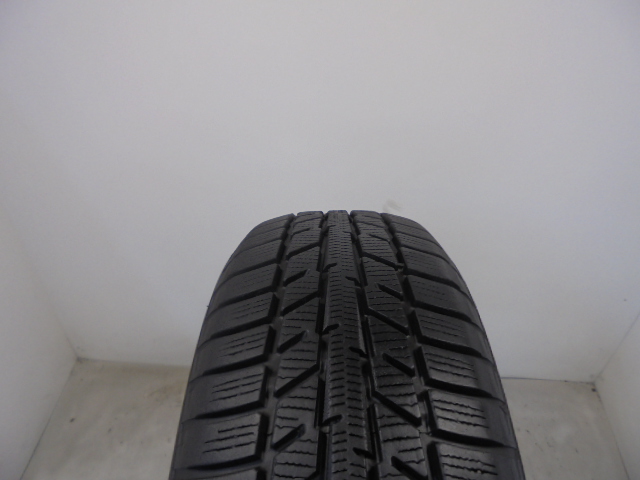 Yokohama V903 tyre
