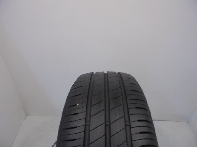 Goodyear Efficientgrip Performance tyre