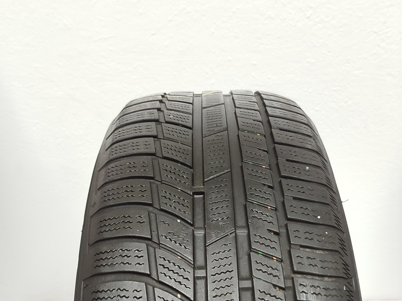 Toyo S953 Snowprox tyre