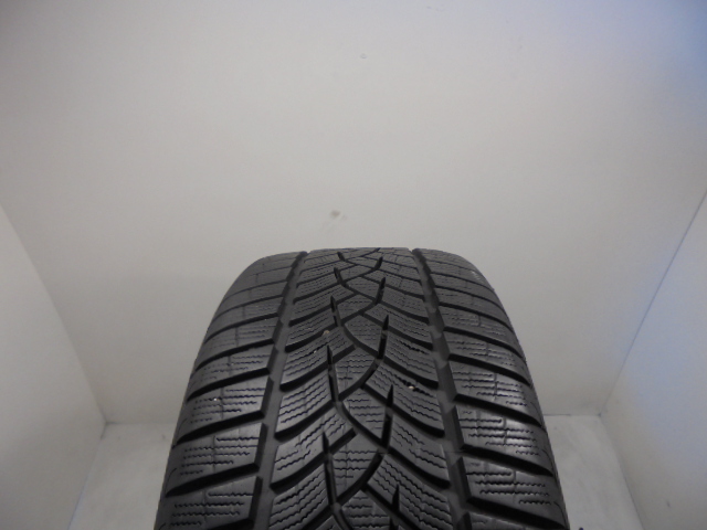 Goodyear Ultra Grip Preformance+ tyre