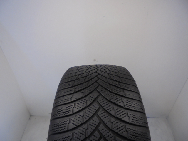 Firestone Winterhawk 4 tyre